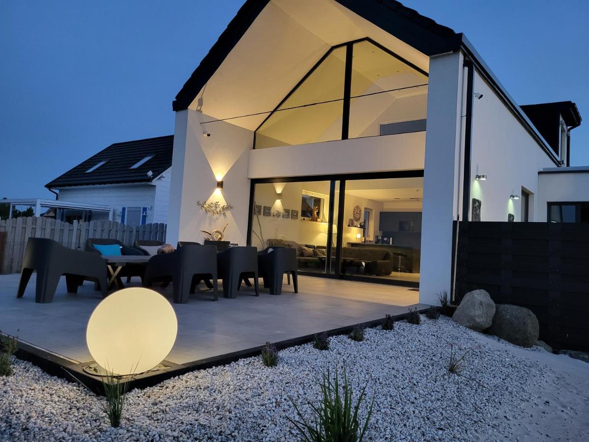 Robson Beach I Sauna, Jacuzzi Międzywodzie Exteriör bild