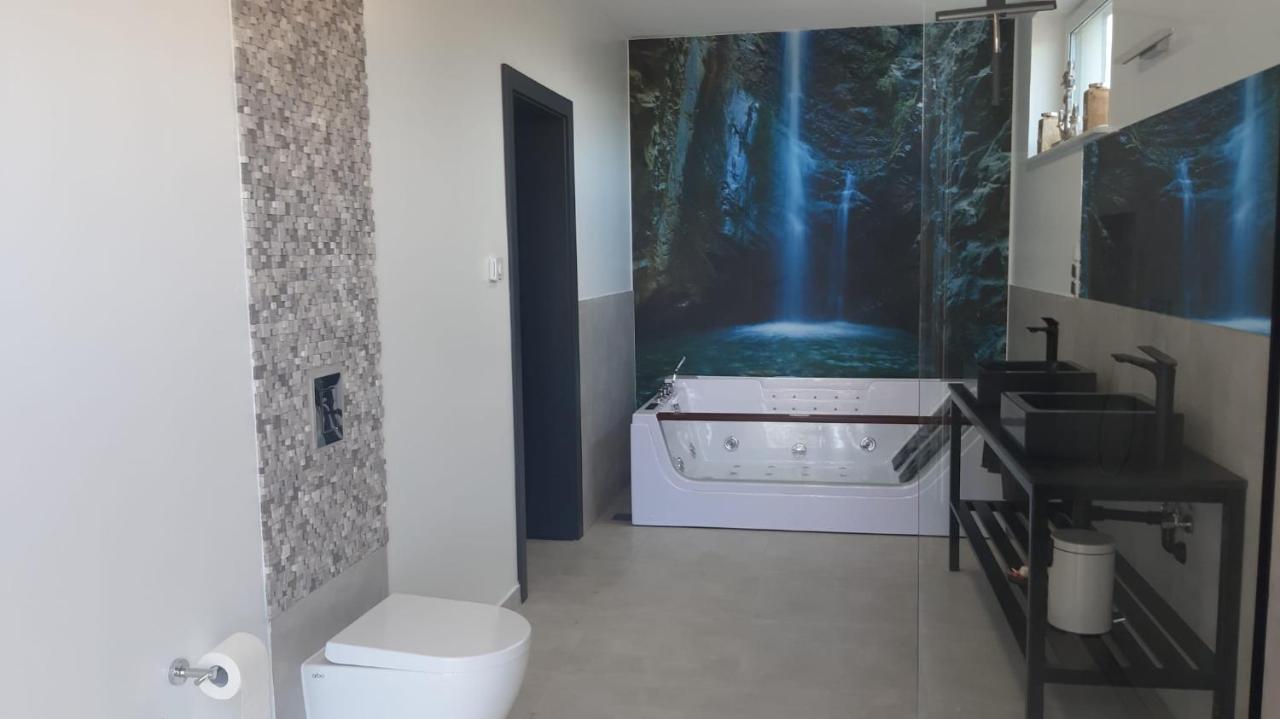 Robson Beach I Sauna, Jacuzzi Międzywodzie Exteriör bild